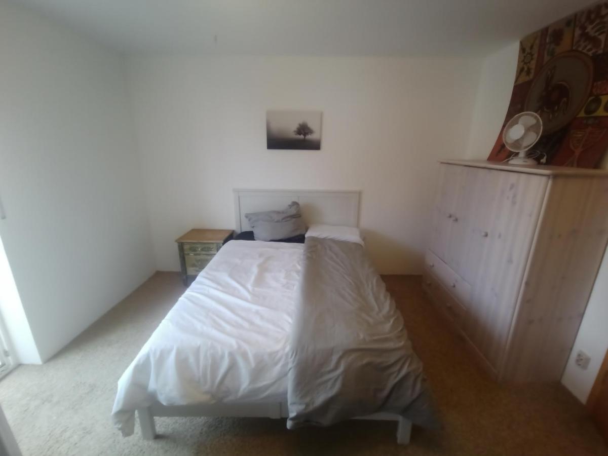 Grosses Zimmer Bad Kueche Wohnzimmer Terasse Garten Zentral Ruhig Landsberg am Lech Ngoại thất bức ảnh
